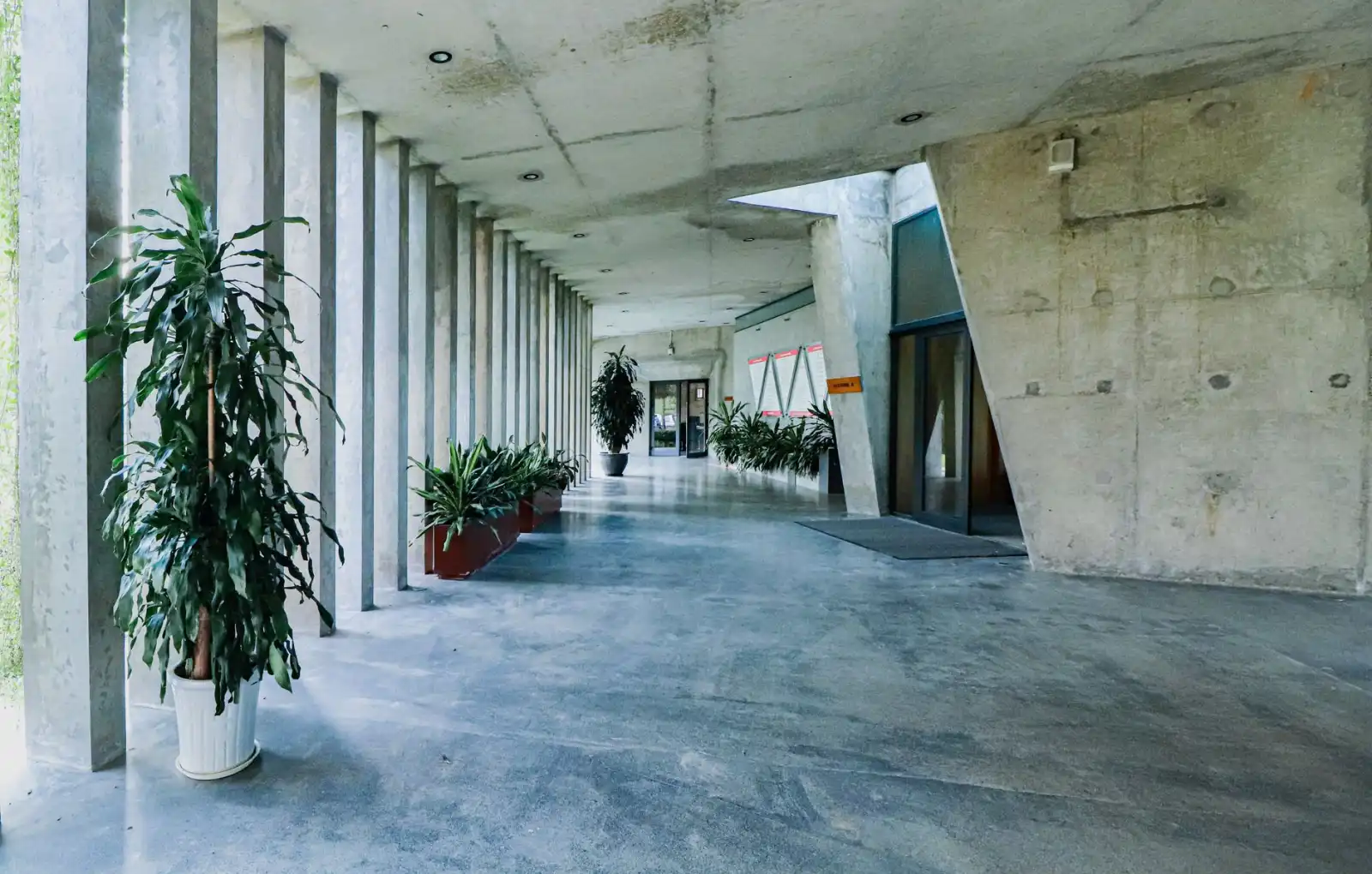 建筑通风管道安装工艺对比及常见质量通病防治