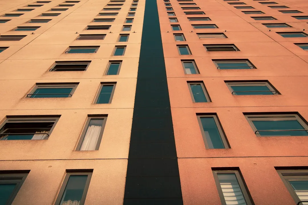 通风管道材质选择对建筑采暖工程能效的影响研究